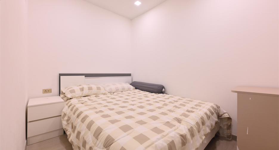 Condo en alquiler de 3 habitaciones en Huai Khwang, Bangkok