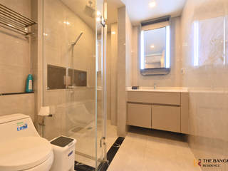 For rent 3 bedrooms condo in Huai Khwang, Bangkok