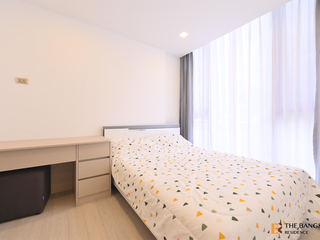 For rent 3 bedrooms condo in Huai Khwang, Bangkok