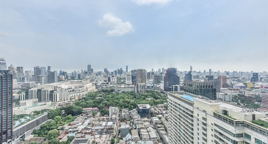 For rent 3 ベッドルーム condo in Pathum Wan, Bangkok
