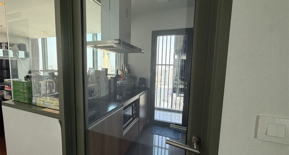 Wohnung zur Miete mit 3 Zimmer in Pathum Wan, Bangkok