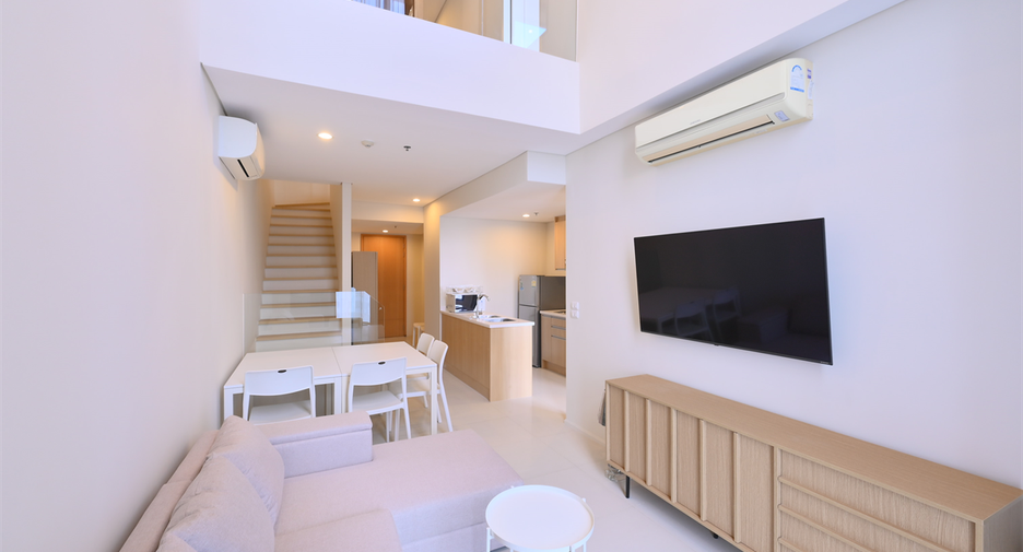For rent 2 bedrooms condo in Watthana, Bangkok