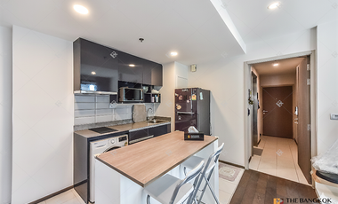 For rent 2 bedrooms condo in Pathum Wan, Bangkok