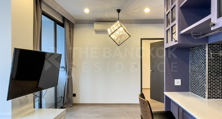 For rent 2 bedrooms condo in Ratchathewi, Bangkok