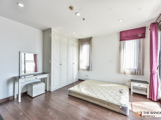 Condo en alquiler de 2 habitaciones en Ratchathewi, Bangkok