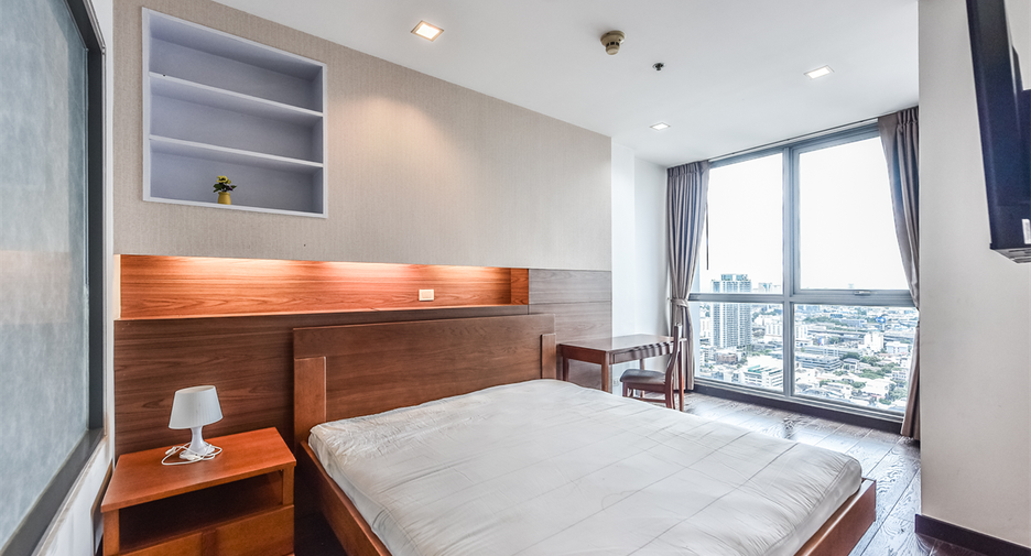 For rent 2 bedrooms condo in Ratchathewi, Bangkok