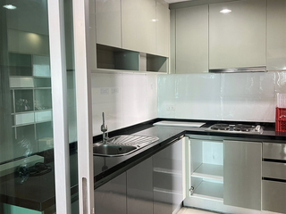For rent 6 bedrooms condo in Huai Khwang, Bangkok