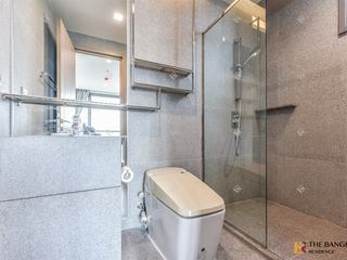 For rent 2 bedrooms condo in Pathum Wan, Bangkok
