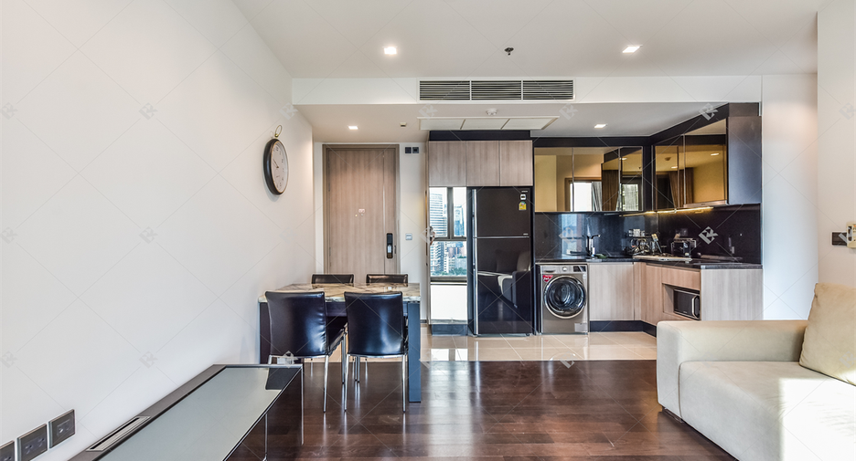 À louer 2 chambres condo à Pathum Wan, Bangkok
