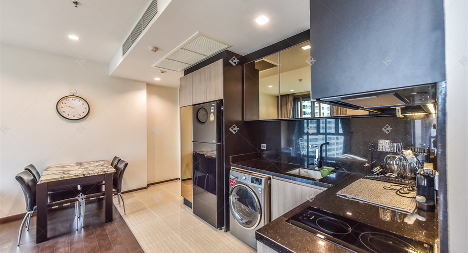 À louer 2 chambres condo à Pathum Wan, Bangkok
