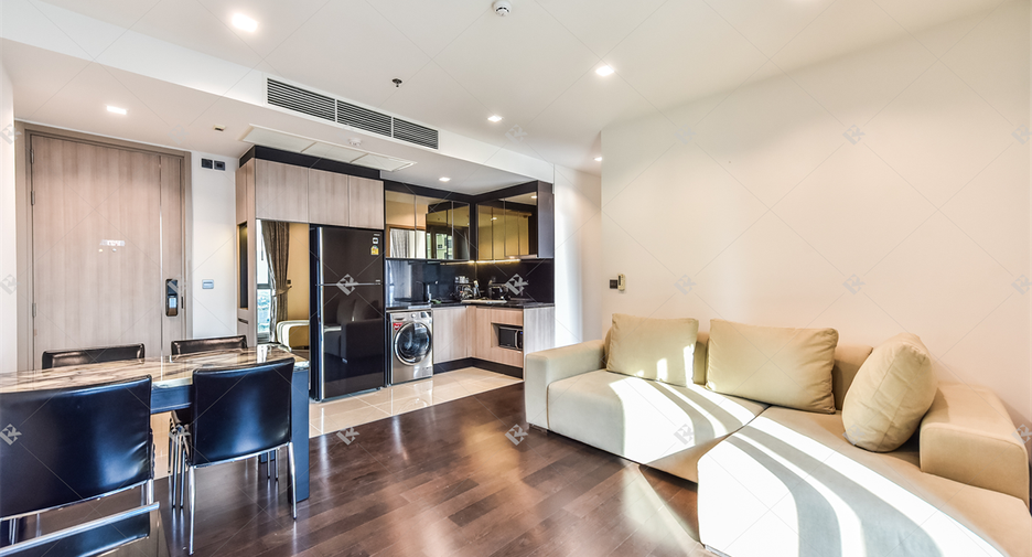 À louer 2 chambres condo à Pathum Wan, Bangkok