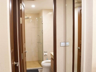For rent 2 bedrooms condo in Huai Khwang, Bangkok