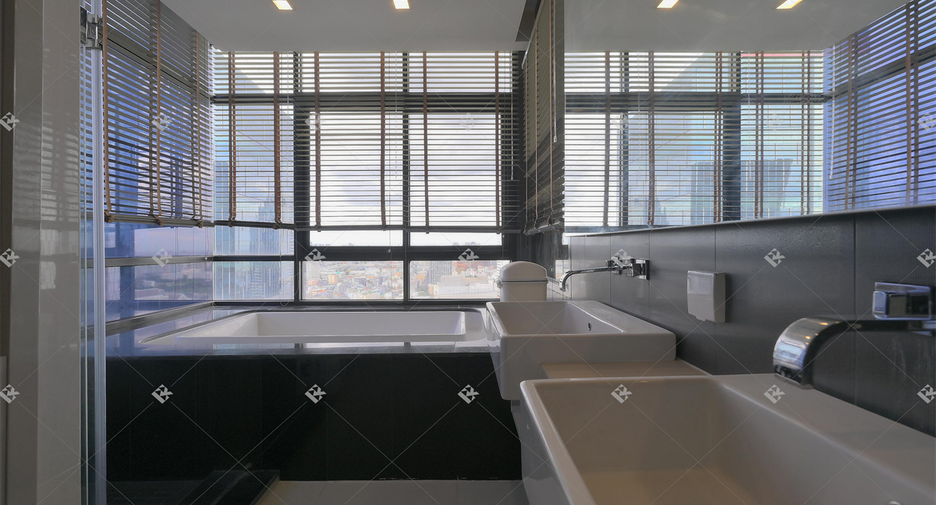 For rent 1 bed condo in Huai Khwang, Bangkok