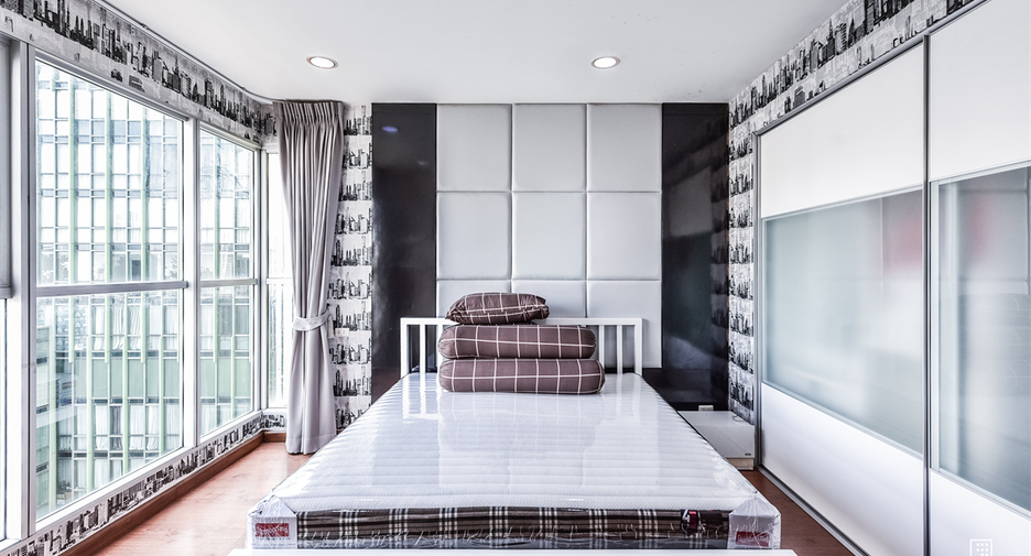 Wohnung zur Miete mit 2 Zimmer in Pathum Wan, Bangkok