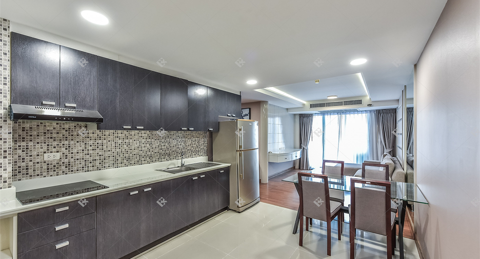 For rent 2 bedrooms condo in Watthana, Bangkok