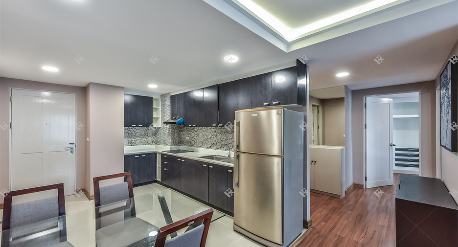 For rent 2 bedrooms condo in Watthana, Bangkok