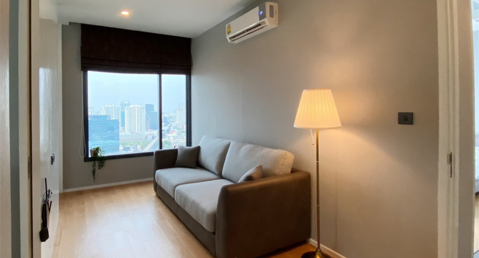 À louer 3 chambres condo à Chatuchak, Bangkok
