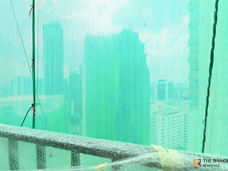 For rent 3 bedrooms condo in Huai Khwang, Bangkok