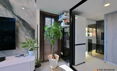For rent 2 bedrooms condo in Huai Khwang, Bangkok