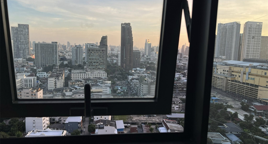 For rent 2 bedrooms condo in Chatuchak, Bangkok