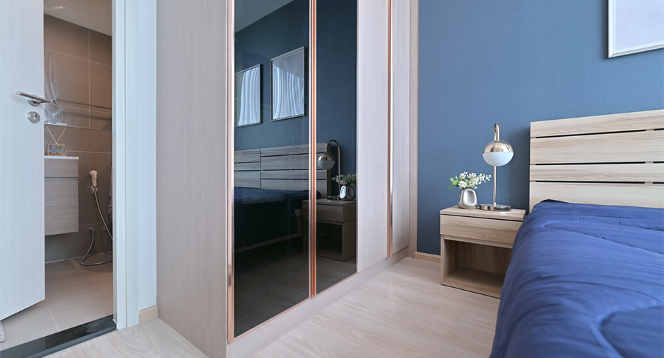 Condo en alquiler de 2 habitaciones en Huai Khwang, Bangkok