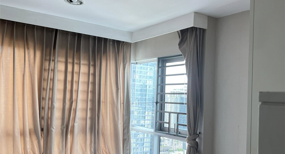 For rent 6 bedrooms condo in Huai Khwang, Bangkok