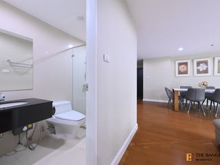 For rent 5 bedrooms condo in Huai Khwang, Bangkok