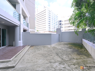 For rent 5 bedrooms condo in Huai Khwang, Bangkok