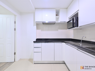 For rent 5 bedrooms condo in Huai Khwang, Bangkok
