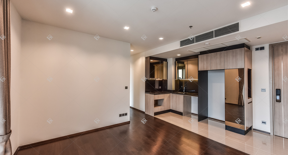 À louer 2 chambres condo à Pathum Wan, Bangkok