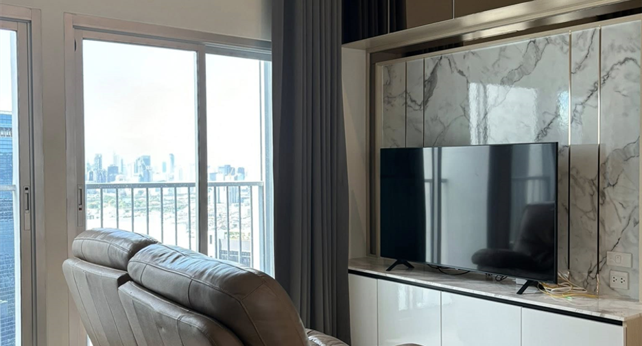 For rent 2 ベッドルーム condo in Huai Khwang, Bangkok