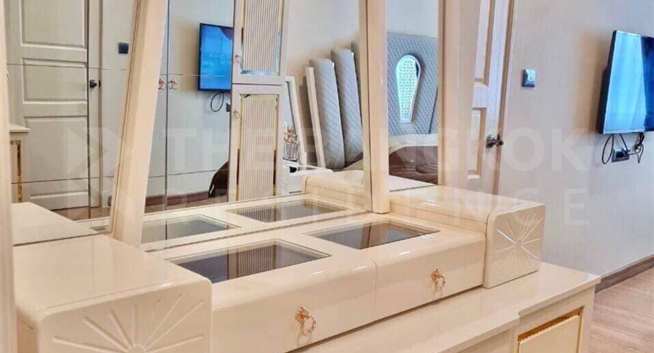 For rent 1 bed condo in Huai Khwang, Bangkok