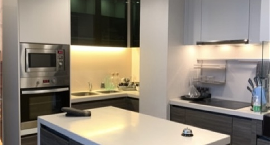 For rent 3 bedrooms condo in Huai Khwang, Bangkok