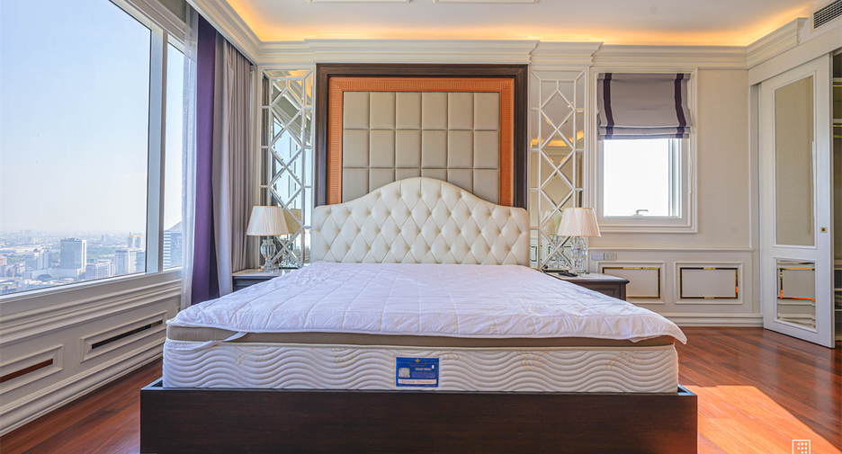 For rent 5 bedrooms condo in Watthana, Bangkok