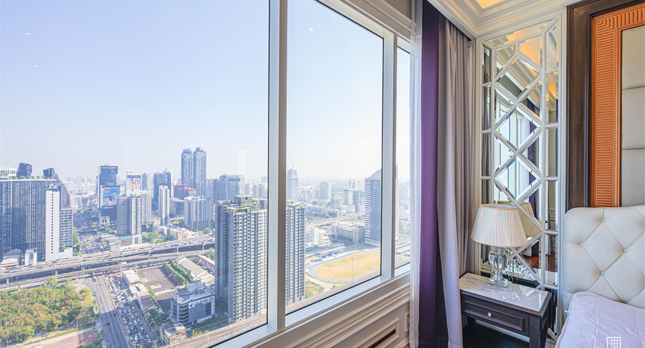 For rent 5 bedrooms condo in Watthana, Bangkok