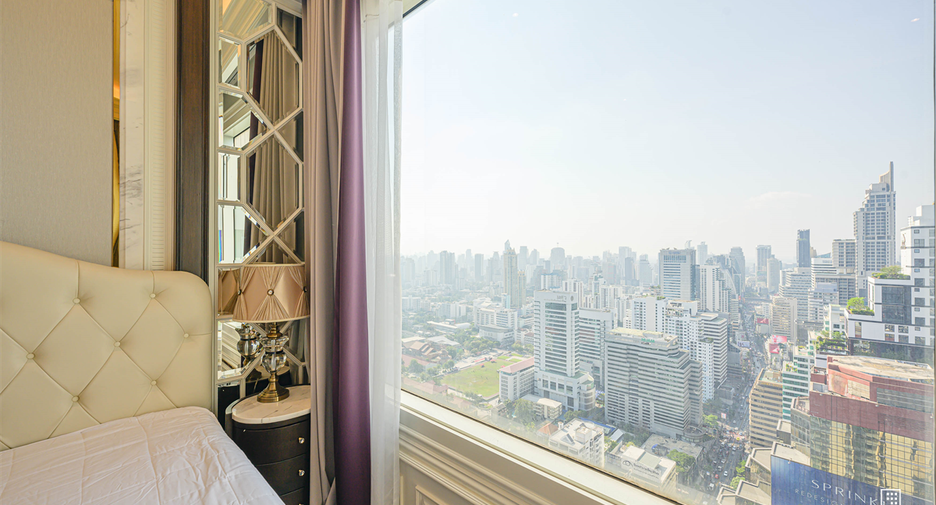 For rent 5 bedrooms condo in Watthana, Bangkok