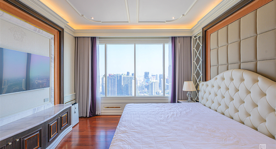 For rent 5 bedrooms condo in Watthana, Bangkok