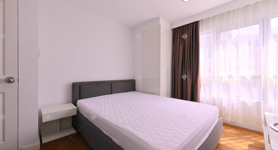 For rent 2 bedrooms condo in Huai Khwang, Bangkok