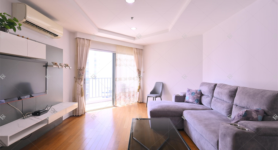 For rent 2 bedrooms condo in Huai Khwang, Bangkok
