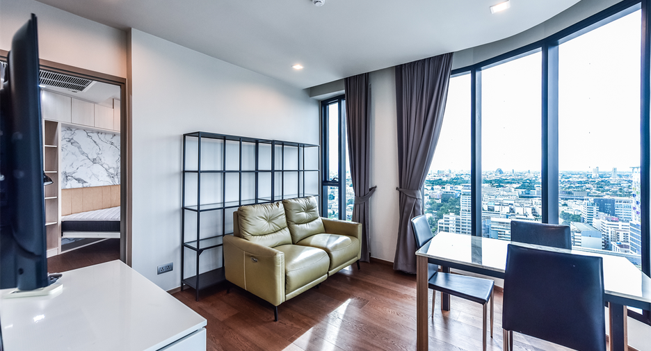 For rent 2 bedrooms condo in Ratchathewi, Bangkok