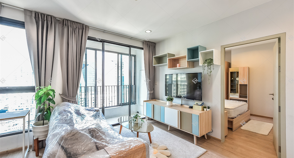 For rent 2 bedrooms condo in Ratchathewi, Bangkok