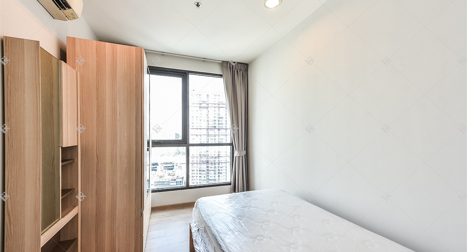 For rent 2 bedrooms condo in Ratchathewi, Bangkok