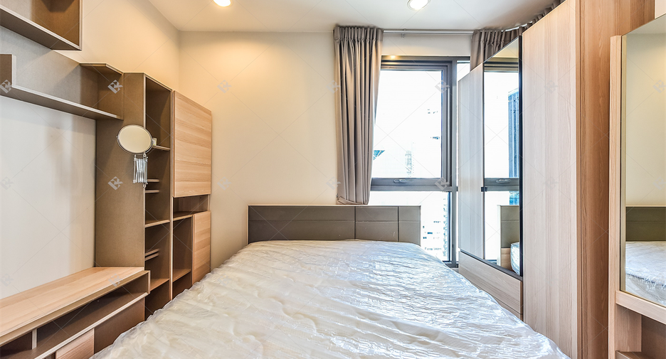 For rent 2 bedrooms condo in Ratchathewi, Bangkok
