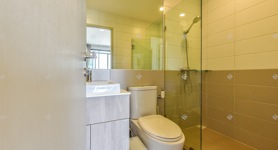 For rent 2 bedrooms condo in Ratchathewi, Bangkok
