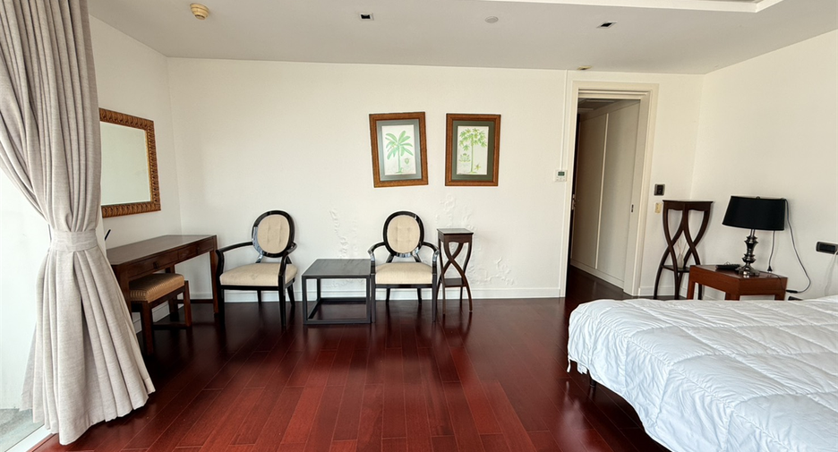 For rent 3 ベッドルーム condo in Phaya Thai, Bangkok