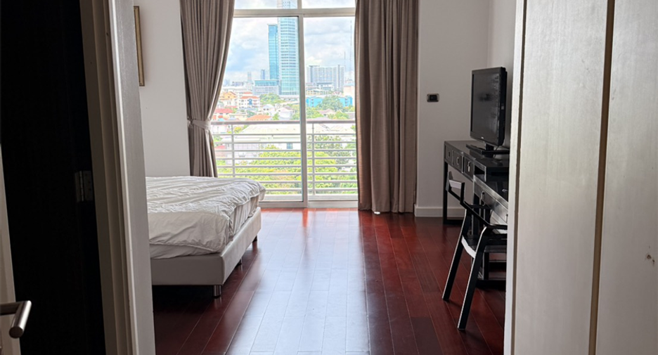 For rent 3 ベッドルーム condo in Phaya Thai, Bangkok