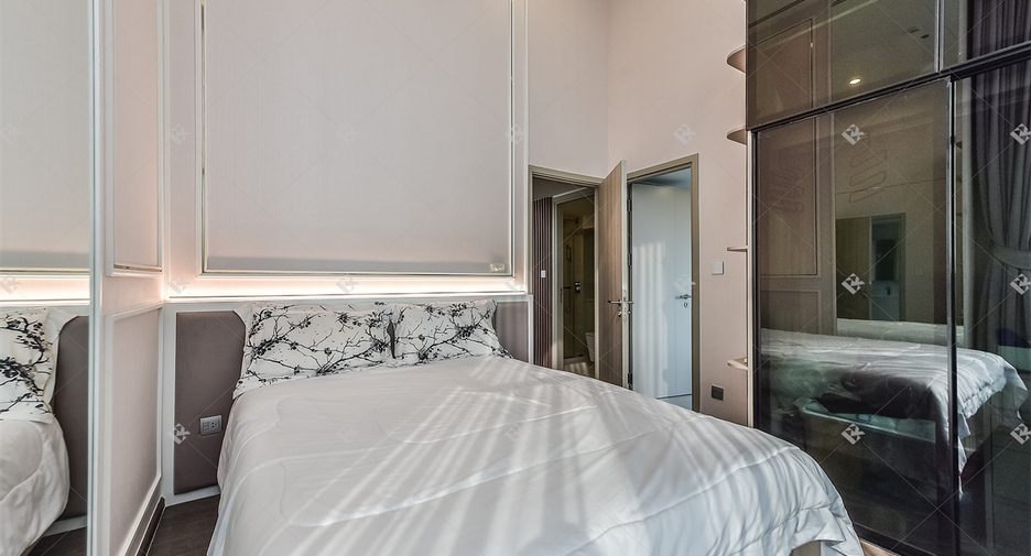 For rent 2 bedrooms condo in Ratchathewi, Bangkok