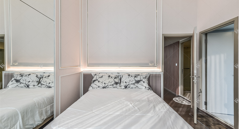 For rent 2 bedrooms condo in Ratchathewi, Bangkok