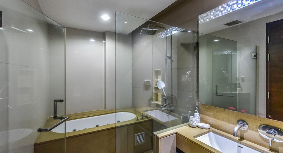 Wohnung zur Miete mit 2 Zimmer in Pathum Wan, Bangkok