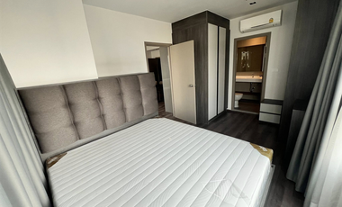 À louer 2 chambres condo à Huai Khwang, Bangkok
